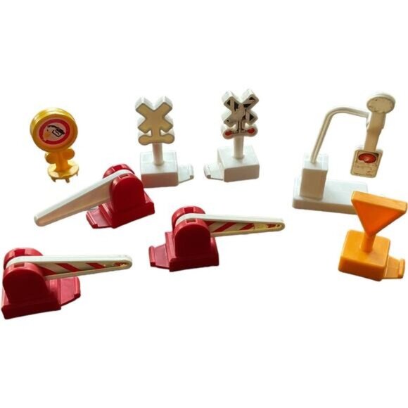Fisher Price Geotrax Lot of Eight Railway Railroad Replacement Signs - Picture 1 of 16